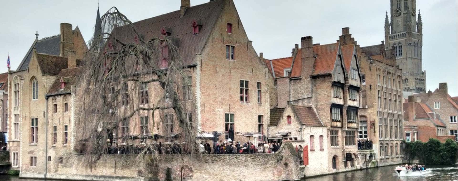 Brujas en un día: Guía de los lugares imprescindibles y gemas ocultas