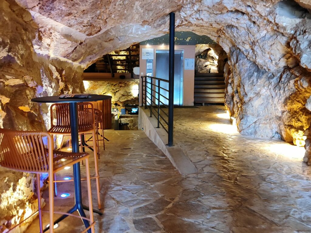 cave bar more