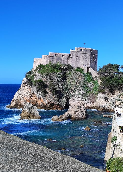fuerte lovrijenac