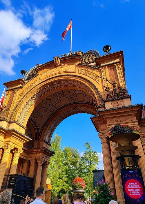 Qué ver en Copenhague en 3 días (incluye gemas ocultas y mapas) 8 Tivoli